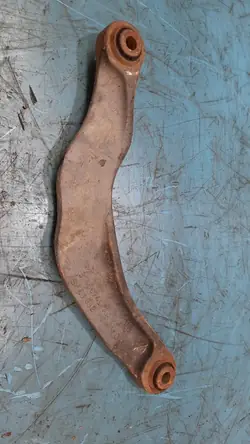 Braccio di Controllo Posteriore Destro Volvo XC70