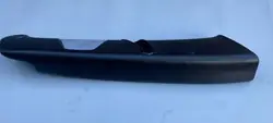 Cobertura pilar C esquerda Mercedes-Benz E W124 OEM 1246921189