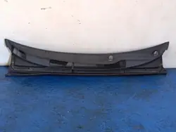 Toyota Yaris P1 svart plast vindrutepelare OEM 55782-0D010