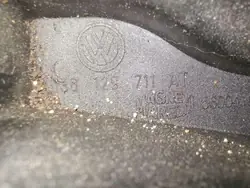 VW Ansaugkrümmer OEM 036129711AT für Golf III 1.4L