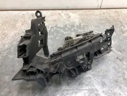 Suporte de farol dianteiro esquerdo Audi Q5 8R0805607B