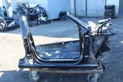 Audi A4 B9 rechter zijrok OEM 5770469