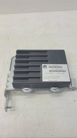 Pompe de direction Chrysler Pacifica 16- OEM 68207345AF