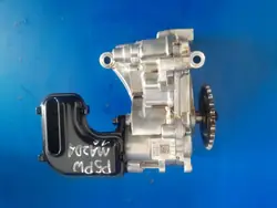 Mazda Oljepump OEM PE2714100 för CX-30 2.0L