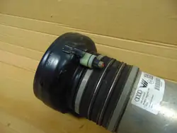 Mola de ar esquerda OEM 4KE616039G para Audi Q8
