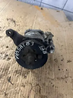 Bomba de direção assistida VW PASSAT b3 1.8B OEM 7671955140