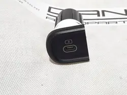 Prise USB OEM 96125-P1500 pour Kia Sportage V