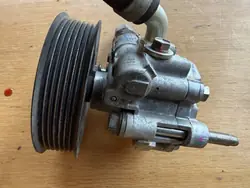 Pompe de direction OEM GMC16611 Toyota Hilux 2.8 D-4D