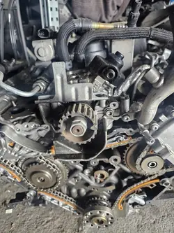 Hochdruckkraftstoffpumpe Audi 4.2 TDI OEM 057130755AE