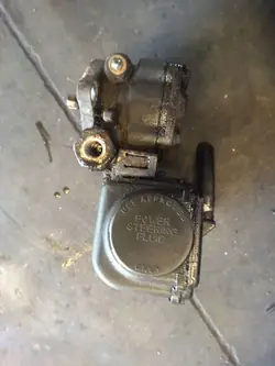 Bomba de dirección asistida Saab 9-3 OE 12785125