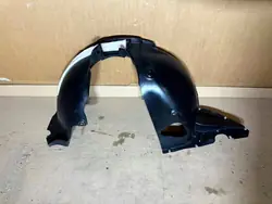 VW POLO VI 2G 22R - Front Left Wheel Arch