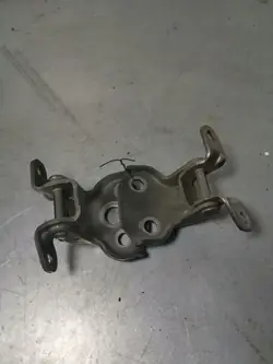 Subaru Forester voorportierscharnieren OEM FBZ15767