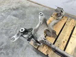 Travesaño Audi A5 8T A4 B8 Lift 2.0 TDI OEM 8K0423401