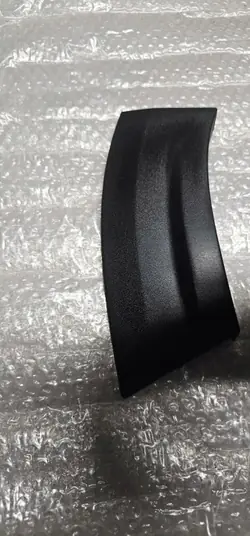 Baguette pare-chocs arrière droite OEM 8201713085 Dacia Duster II
