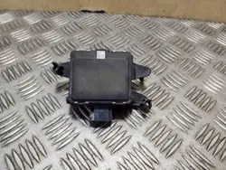 Tesla Model S -tutka OEM 103822400B - Käytetty