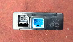Prise USB/AUX/SD OEM 280238352R pour Renault