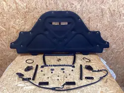 Porsche Macan 95B konepellin äänieriste OEM 95b863831c