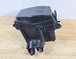 Caja de fusibles OEM 243804185R para Renault Clio IV 2012+