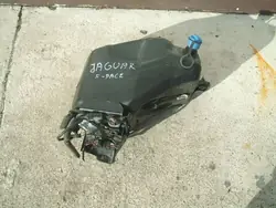 Réservoir AdBlue OEM HK83-5J228-AF pour Jaguar F-Pace