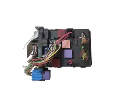 Caixa de fusíveis RENAULT LAGUNA II 1.9L Diesel 8200482048