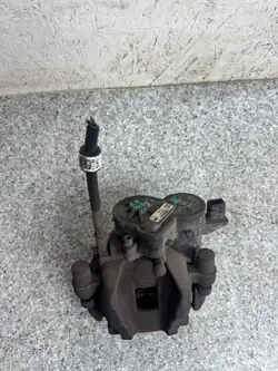 Étrier de frein arrière gauche OEM 32217363 Volvo XC60 II