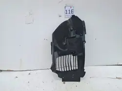 Protetor de para-lama dianteiro direito OEM 670102312