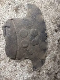Aislamiento de capó Mercedes OEM A2136820026 - Usado