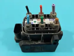 Audi A8 D4 Jousitusjakaja OEM 4H0616013
