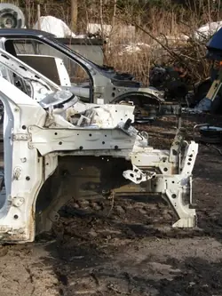 OEM ĆWIARTKA PODŁUŻNICA Avant Droit pour Suzuki Vitara III
