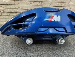 BMW OEM 689122401 Q1 Remklauw Rechts Voor