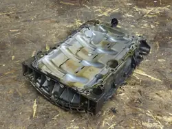 AUDI A3 8P GOLF VI GTI Oljetank 06J103603AF