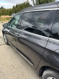 Reparo de Porta Chrysler Pacifica 2017-2021 Direita OEM