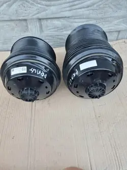 Jeep OE P68258354 Höger Bak Luftfjädring Begagnad