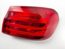 Luz trasera derecha - BMW F32, F33, F36 - OEM 7296100