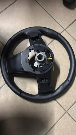 Volante de Cuero Mazda MX-30 OEM BDMKA1V - Usado