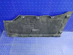 Vänster underkroppssköld Audi A5 F5 Cabrio OEM 8W7825207A