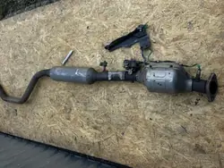 Mazda OEM PY1C Katalysator für Mazda3 2.0L