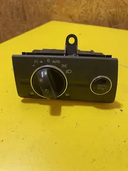 Mercedes-Benz E W211 Sedan Koplamp OE 2115450104