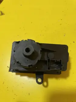 Faro Mercedes-Benz E W211 Sedan OE 2115450104
