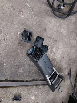 Mercedes W212 E-luokan Lift Käsinoja OEM