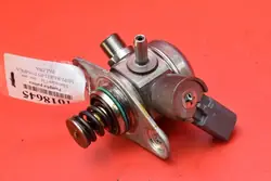 Pompe à carburant Mercedes CLA C117 2.0 CGI 2013-2016 A2700700501