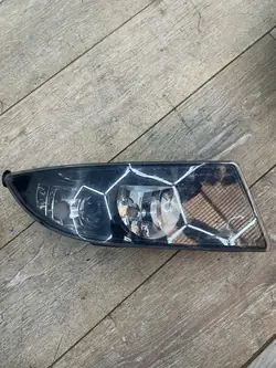 Farol de Neblina Skoda Fabia II (5J) Direito OEM 177DC7FA