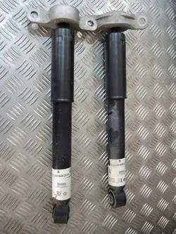 Taka-iskunvaimennin OEM P68484076AA Chrysler Pacificalle