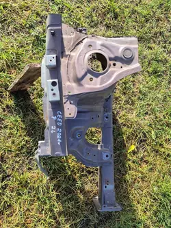 Kia Ceed III Larguero Derecho OEM ODO9540 - Usado