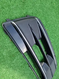AUDI Q5 II Frontstoßstange Gitter Rechts 80A807680D OEM