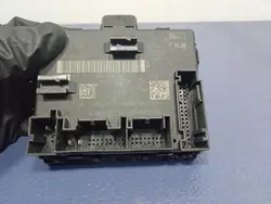Skoda Elroq Vänster Bakdörrsstyrenhet OEM 1EB959597A