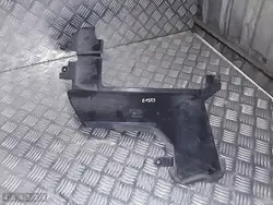 Nissan Jäähdyttimen Koriste OEM 628223NA0A - Käytetty