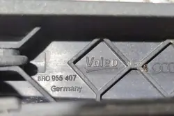 Braço do limpador AUDI Q5 (8R) 2.0L Diesel 2011