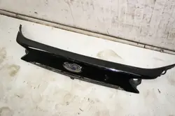 UI247 Ford Edge Mk2 Tavaratilaluukun Lista