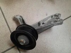 Kiristyspyörä OEM 05281294AA Chrysler Pacifica Hybridille